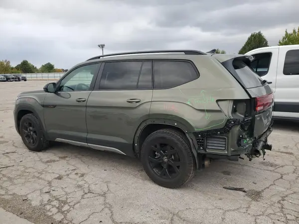 1V2CR2CA2SC532188 2025 VOLKSWAGEN ATLAS - Image 2