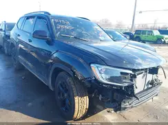 1V2CR2CA2SC573114 2025 VOLKSWAGEN ATLAS