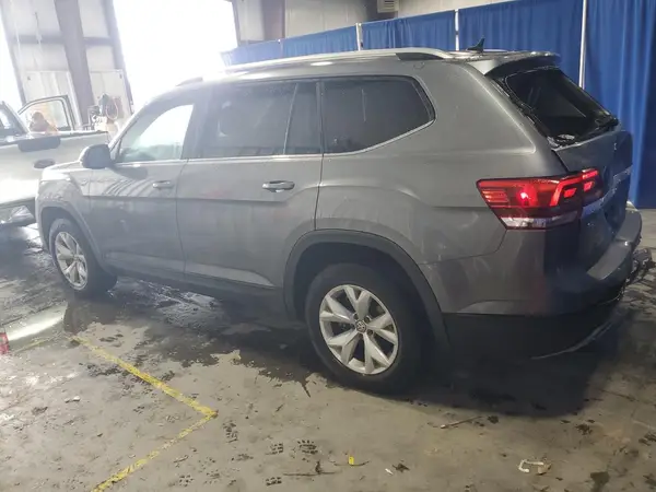 1V2CR2CA3JC567627 2018 VOLKSWAGEN ATLAS - Image 2