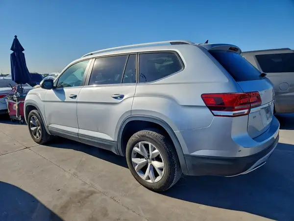 1V2CR2CA3JC569250 2018 VOLKSWAGEN ATLAS - Image 2