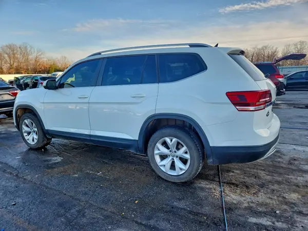 1V2CR2CA3JC571306 2018 VOLKSWAGEN ATLAS - Image 2