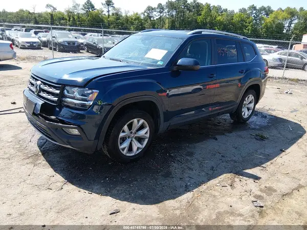 1V2CR2CA3JC580801 2018 VOLKSWAGEN ATLAS - Image 2