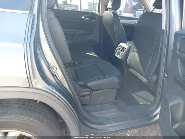 1V2CR2CA3JC594164 2018 VOLKSWAGEN ATLAS - Image 8