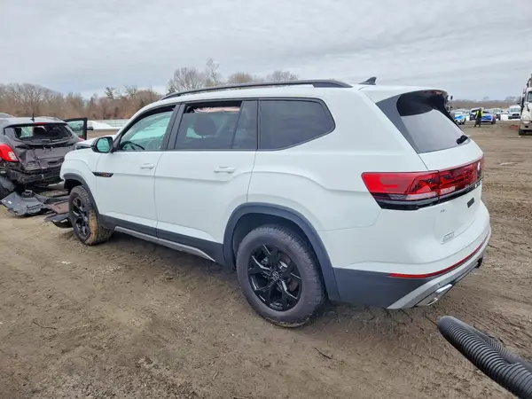 1V2CR2CA3SC532605 2025 VOLKSWAGEN ATLAS - Image 2