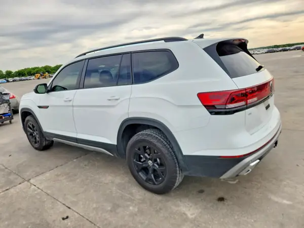 1V2CR2CA3SC551476 2025 VOLKSWAGEN ATLAS - Image 2