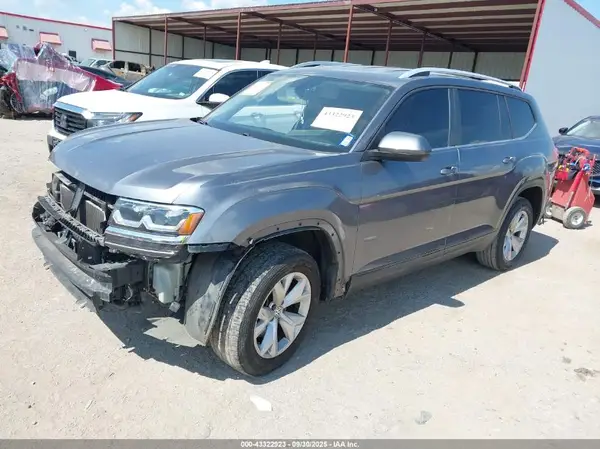 1V2CR2CA4JC543935 2018 VOLKSWAGEN ATLAS - Image 2