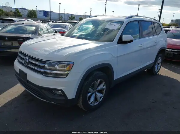 1V2CR2CA4JC571279 2018 VOLKSWAGEN ATLAS - Image 2