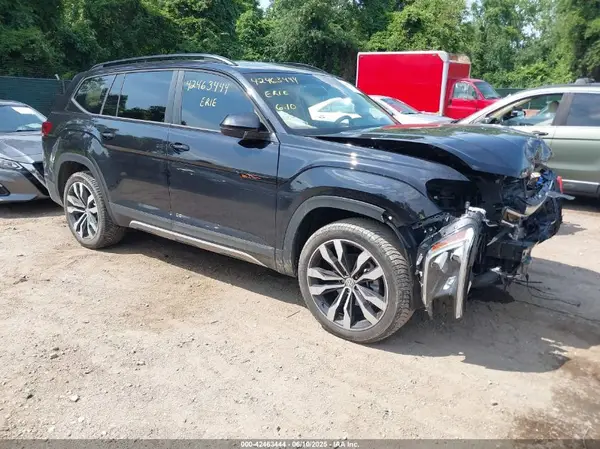 1V2CR2CA4RC579670 2024 VOLKSWAGEN ATLAS - Image 1