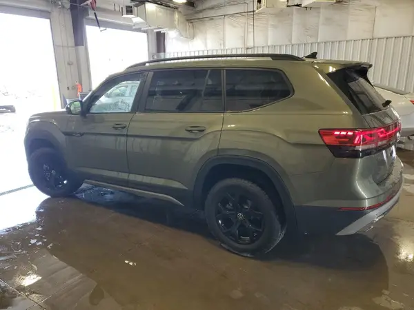 1V2CR2CA4SC512248 2025 VOLKSWAGEN ATLAS - Image 2