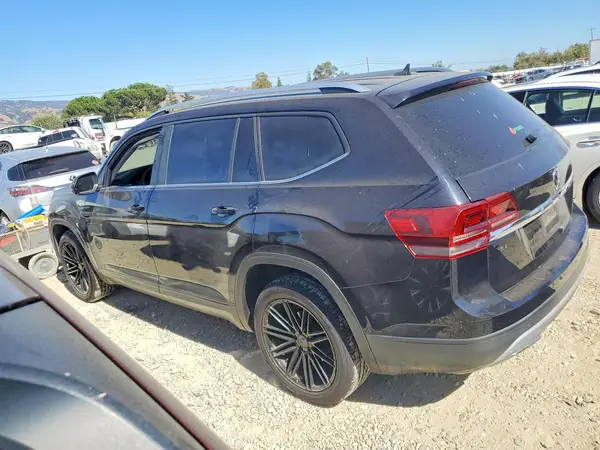 1V2CR2CA5JC565202 2018 VOLKSWAGEN ATLAS - Image 2