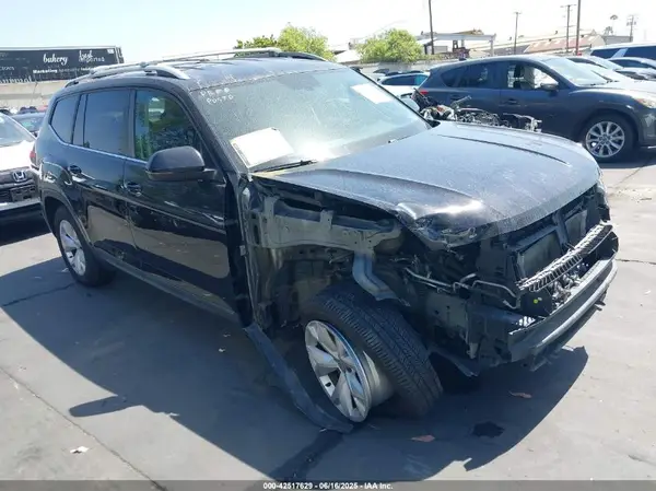 1V2CR2CA5JC571436 2018 VOLKSWAGEN ATLAS - Image 1