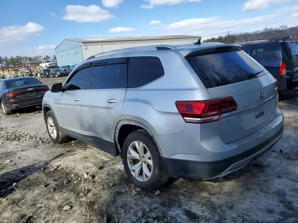 1V2CR2CA5JC581609 2018 VOLKSWAGEN ATLAS - Image 2