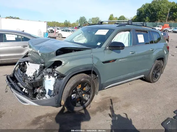 1V2CR2CA5SC555030 2025 VOLKSWAGEN ATLAS - Image 2