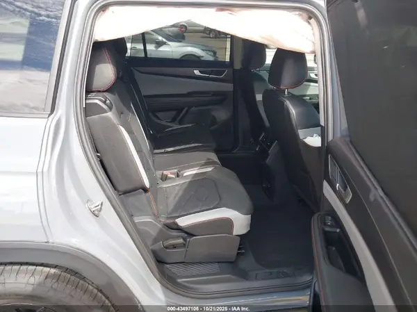 1V2CR2CA5SC571261 2025 VOLKSWAGEN ATLAS - Image 8