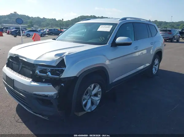 1V2CR2CA6JC562955 2018 VOLKSWAGEN ATLAS - Image 2