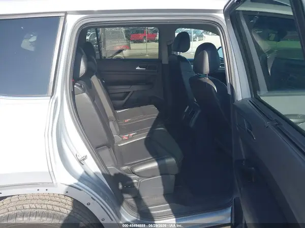 1V2CR2CA6JC562955 2018 VOLKSWAGEN ATLAS - Image 8