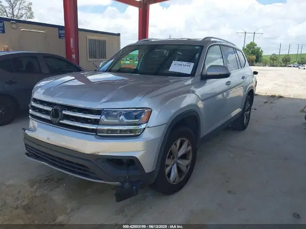 1V2CR2CA7JC539460 2018 VOLKSWAGEN ATLAS - Image 2