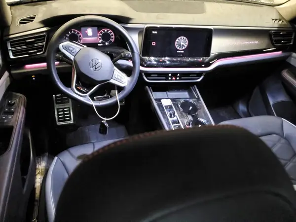 1V2CR2CA7RC600978 2024 VOLKSWAGEN ATLAS - Image 8