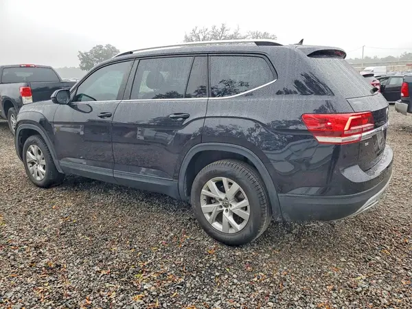1V2CR2CA8JC565730 2018 VOLKSWAGEN ATLAS - Image 2