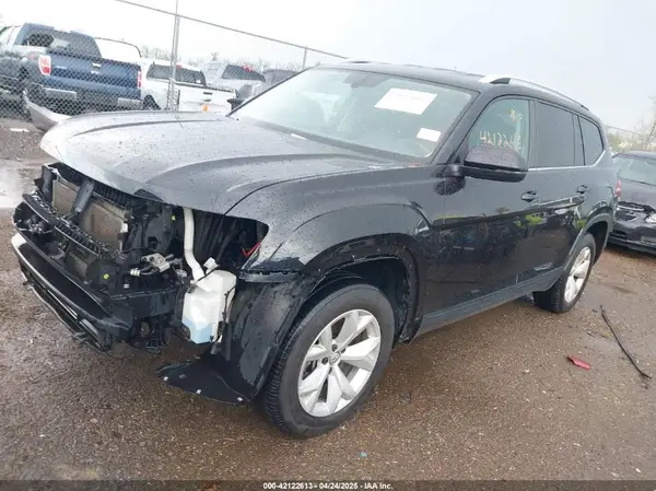 1V2CR2CA8JC566036 2018 VOLKSWAGEN ATLAS - Image 2