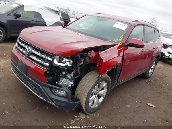 1V2CR2CA8JC566392 2018 VOLKSWAGEN ATLAS - Image 2