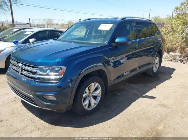 1V2CR2CA8JC576145 2018 VOLKSWAGEN ATLAS - Image 2