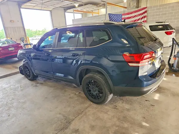 1V2CR2CA8JC579045 2018 VOLKSWAGEN ATLAS - Image 2