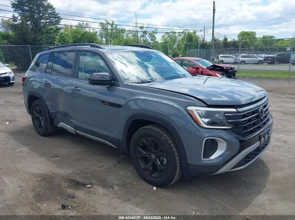 1V2CR2CA8RC561771 2024 VOLKSWAGEN ATLAS - Image 1