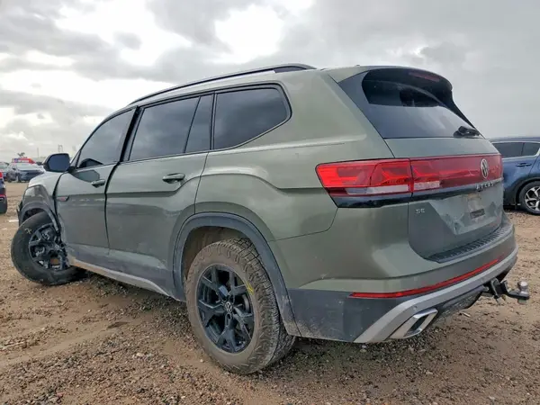 1V2CR2CA8RC587979 2024 VOLKSWAGEN ATLAS - Image 2