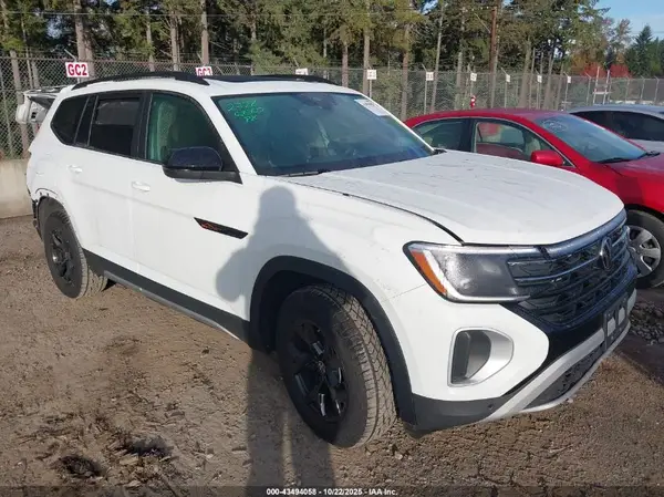 1V2CR2CA8SC553000 2025 VOLKSWAGEN ATLAS - Image 1