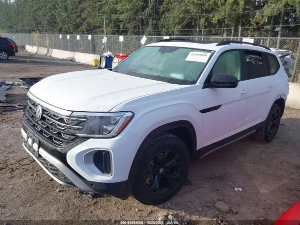 1V2CR2CA8SC553000 2025 VOLKSWAGEN ATLAS - Image 2