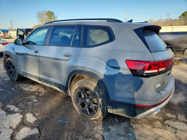 1V2CR2CA8SC572842 2025 VOLKSWAGEN ATLAS - Image 2