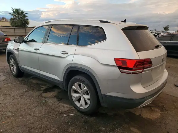 1V2CR2CA9JC520313 2018 VOLKSWAGEN ATLAS - Image 2