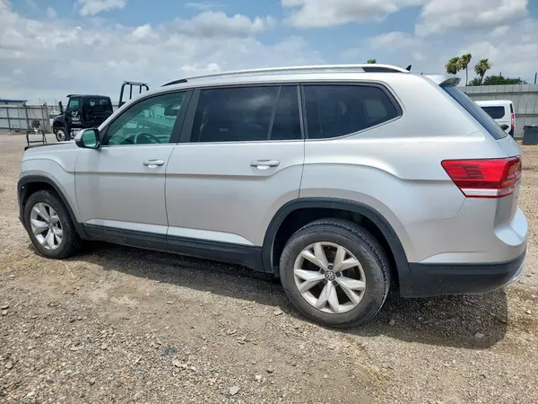 1V2CR2CA9JC558057 2018 VOLKSWAGEN ATLAS - Image 2