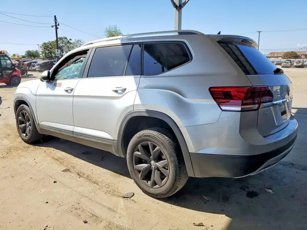 1V2CR2CA9JC566823 2018 VOLKSWAGEN ATLAS - Image 2