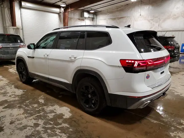 1V2CR2CA9SC573014 2025 VOLKSWAGEN ATLAS - Image 2