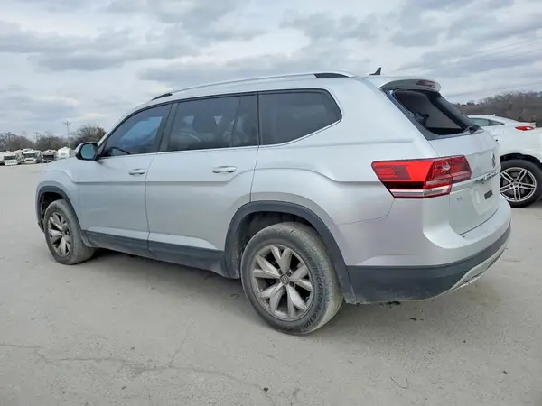 1V2CR2CAXJC560738 2018 VOLKSWAGEN ATLAS - Image 2