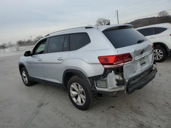 1V2CR2CAXJC570329 2018 VOLKSWAGEN ATLAS - Image 2