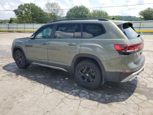 1V2CR2CAXRC551940 2024 VOLKSWAGEN ATLAS - Image 2