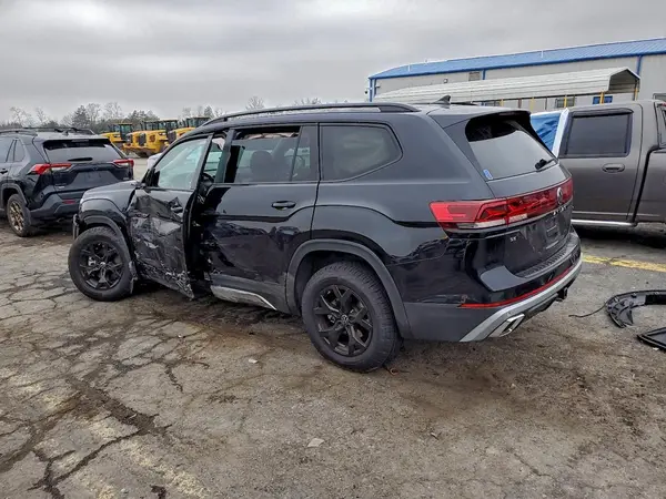 1V2CR2CAXSC549272 2025 VOLKSWAGEN ATLAS - Image 2