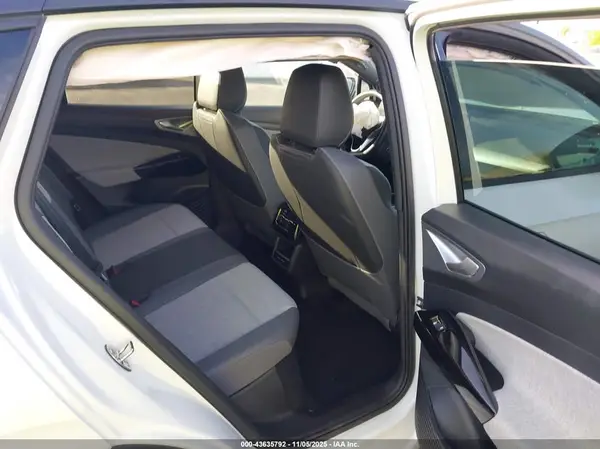 1V2CRPE88SC015940 2025 VOLKSWAGEN ID.4 - Image 8