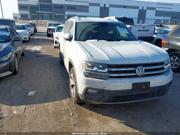 1V2DP2CA0JC599476 2018 VOLKSWAGEN ATLAS - Image 1