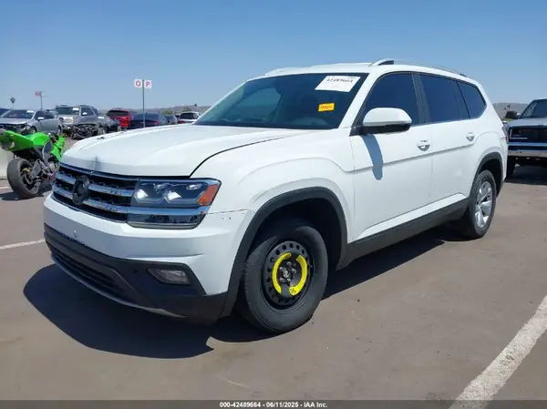 1V2DP2CA1JC597297 2018 VOLKSWAGEN ATLAS - Image 2