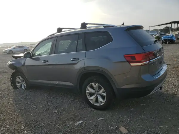 1V2DP2CA3JC597205 2018 VOLKSWAGEN ATLAS - Image 2