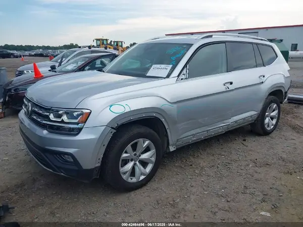 1V2DP2CA9JC597600 2018 VOLKSWAGEN ATLAS - Image 2