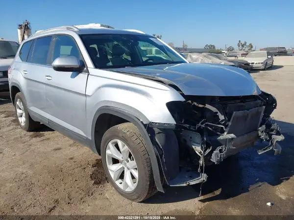 1V2DR2CA1JC528135 2018 VOLKSWAGEN ATLAS - Image 1
