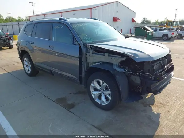1V2DR2CA2JC550354 2018 VOLKSWAGEN ATLAS - Image 1