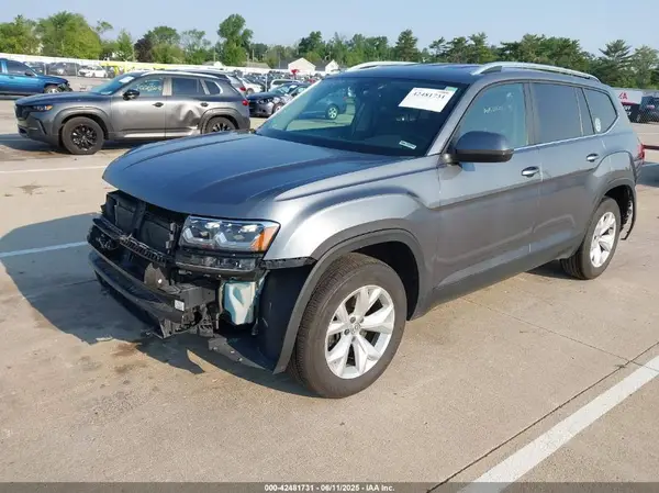 1V2DR2CA2JC550354 2018 VOLKSWAGEN ATLAS - Image 2