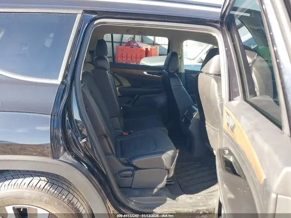 1V2DR2CA2RC611519 2024 VOLKSWAGEN ATLAS - Image 8