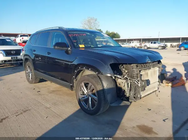 1V2DR2CA3JC543946 2018 VOLKSWAGEN ATLAS - Image 1